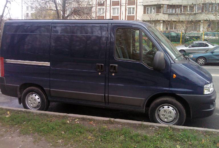 Недорогая перевозка дивана из Москва в Москва